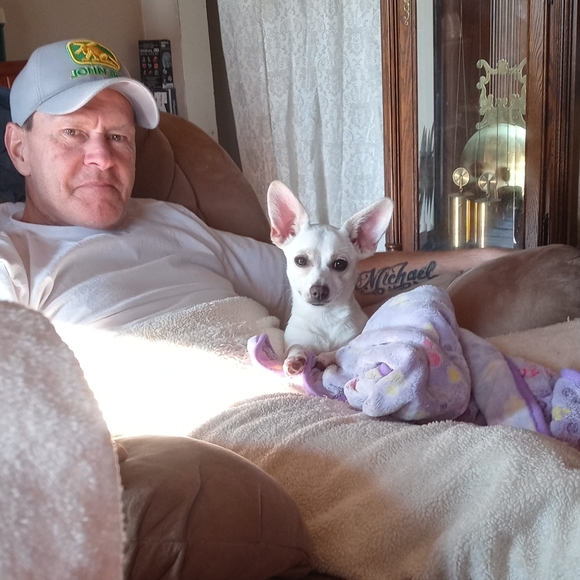 Meet your Poshers, Michael ๐ค And Dawn๐ - Picture 4 of 16